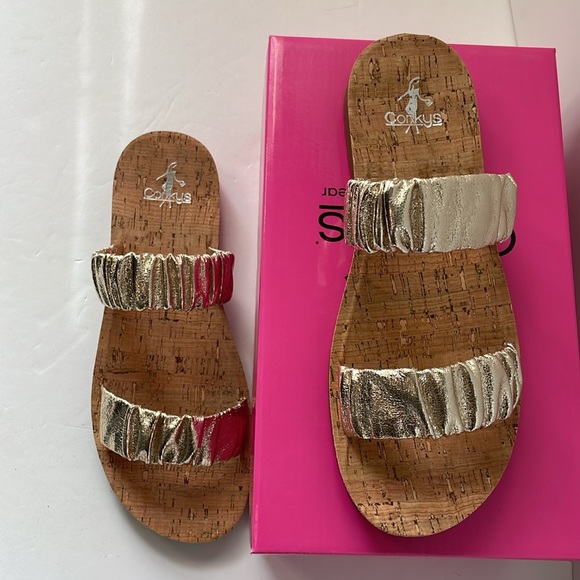 Corkys women's Size 10 Slide Sandals NWT Color Ice Tea Gold - Picture 2 of 5